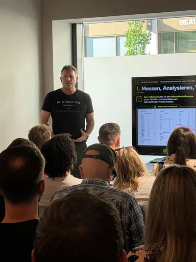 BIOHACKING 3.0 – A night of Longevity, Mindhacking and Human Enhancement — 2
